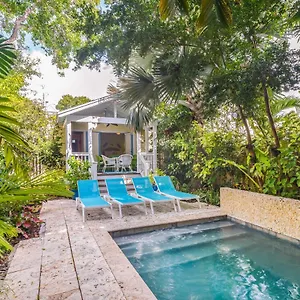  Holiday home Bahama House